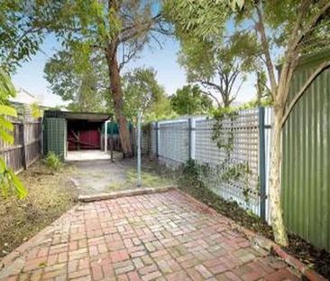 Charming 2 bedroom Cottage in the heart of Richmond - Photo 4