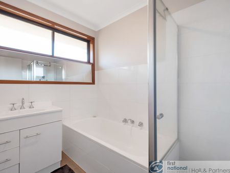 Spacious Two Bedroom Unit! - Photo 5