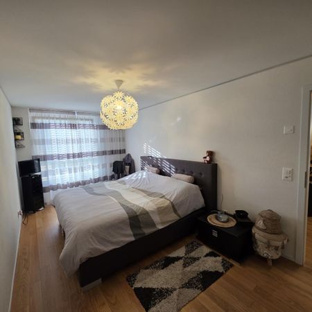 Appartement lumineux de 4.5 pièces au centre de la Chaux-de-Fonds - Photo 3