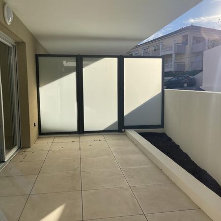 Location Appartement 2 pièces 41m² COGOLIN 83310 - Photo 3