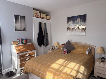 2 bedroom terraced house to rent - Photo 4
