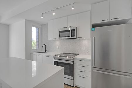 For Lease - 20 Ed Clark Gardens Unit# 20, Toronto, Ontario - Photo 3