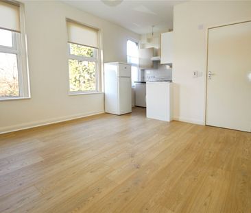 Dagnall Park, South Norwood, UK, SE25 5PL - Photo 5