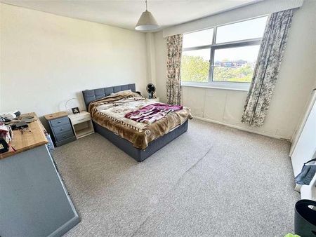 Gardens Court, Parkstone Road, Poole, BH15 - Photo 3