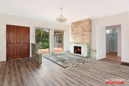 Spacious Home in Prime Area - Garden and Pool Maintenance Included - Photo 5