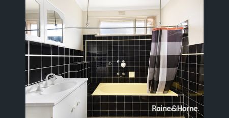 For Lease 6 months: Charming Family Home at 6 Jolly Street, Dandenong - Photo 5