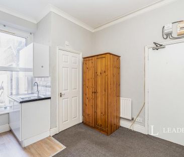 Studio to rent - Photo 6