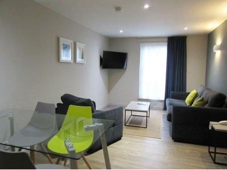 2 bedroom flat to rent - Photo 2