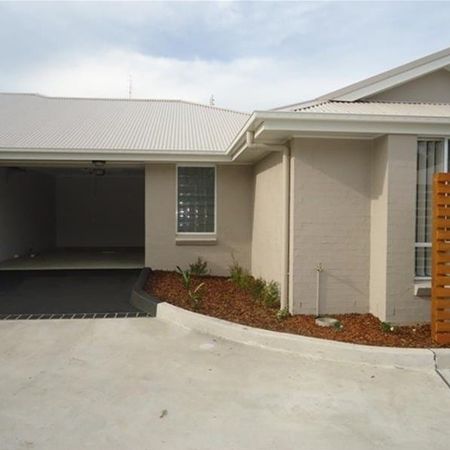 Modern 2 Bedroom Duplex - Photo 4