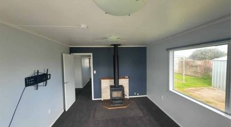 AFFORDABLE THREE BEDROOMS - HAWERA - Photo 5