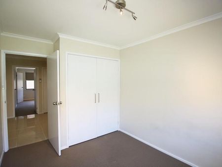 Renovated Two Bedroom Unit In East Albury - Photo 3