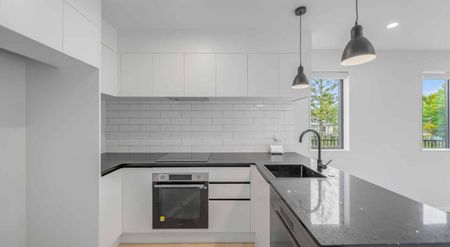 Tidy 2 bedroom Home! - Photo 2