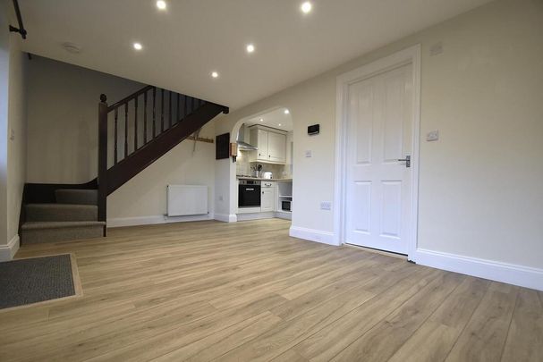 1 bedroom end of terrace house to rent - Photo 1