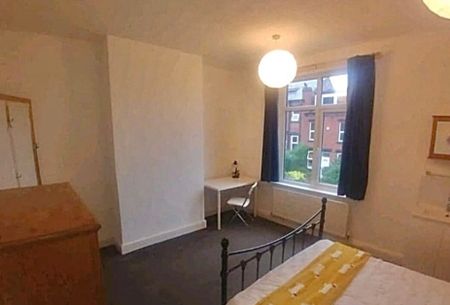 4 Bed - 9 Wetherby Grove, Burley, Leeds - LS4 2JH - Student - Photo 5