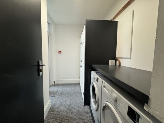 Adelaide Terrace, TW8, Brentford - Photo 1