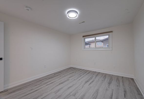 For Lease - 383 Rexford Drive Unit# 2, Hamilton, Ontario - Photo 1