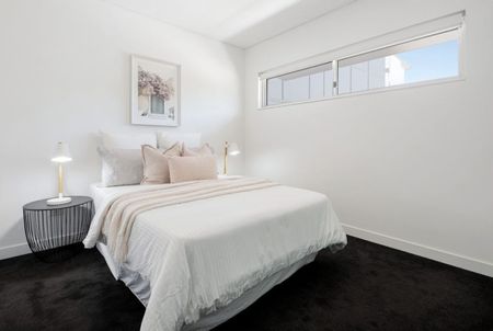 ICEWORKS PADDINGTON - A PERFECT COMBINATION - 3 VERY SPACIOUS BEDROOMS - Photo 4