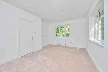 3 bedroom apartment to rent - Photo 4