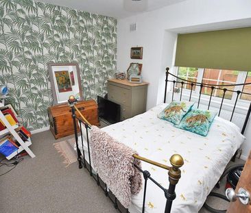 3 bedroom semi-detached house to rent - Photo 4