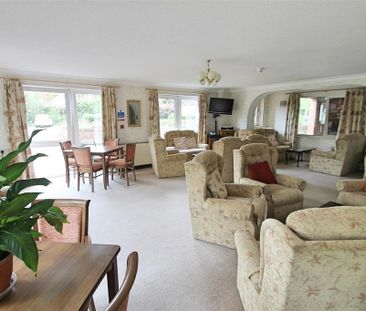 2 bedroom retirement property to rent - Photo 1