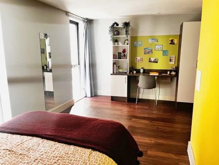 Studio With Wet Room - Photo 2