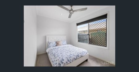 Discover Modern Living in Pimpama - Photo 3