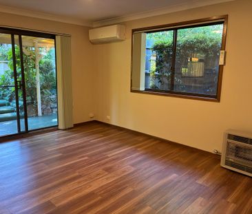 Short walk to Town - Photo 3