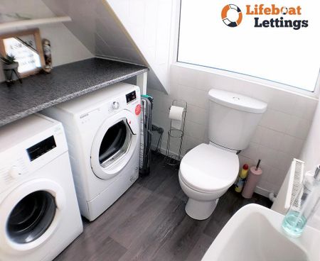 1 bedroom in a house share to rent - Photo 5