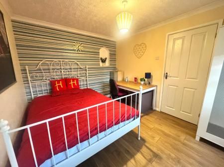 Starle Close - Photo 3