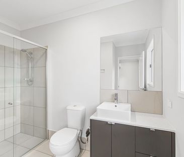 Modern 3-Bedroom Home in Deception Bay - Photo 6