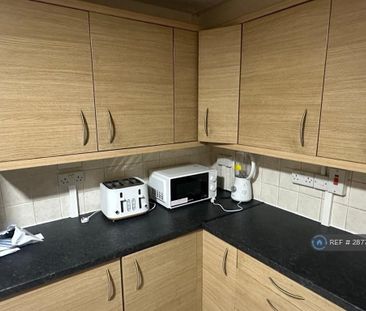 1 bedroom in a house share to rent - Photo 6