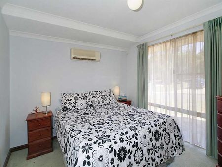 3 Lakewook Cove, Kenwick WA 6107 - House For Rent - $680 | Domain - Photo 4