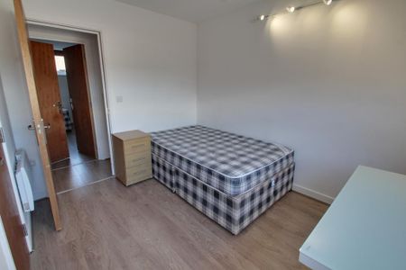 2 bedroom apartment to rent - Photo 4