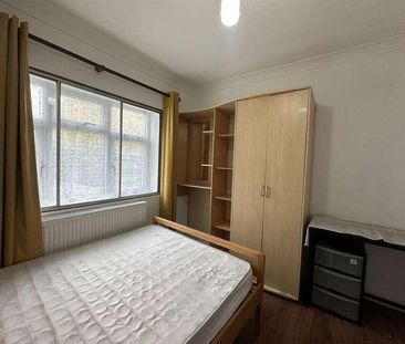Elmdon Road, Hounslow, TW4 - Photo 2