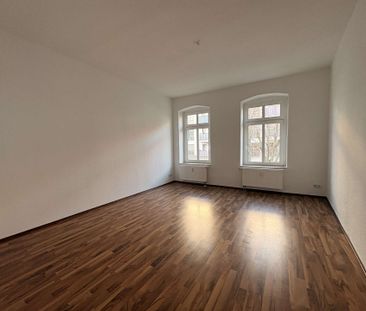 Studitraum! 2 Raumwohnung mit Balkon und Einbauküche in Sudenburg! - Photo 1
