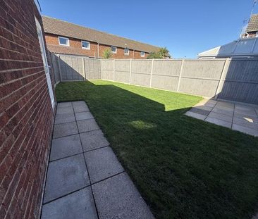 3 bedroom terraced house to rent - Photo 5