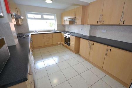 Basingstoke Road, Reading, Berkshire, RG2 - Photo 2