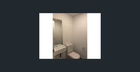 Absolute modernist apartment with convenient location - part furnished!!! - Photo 4