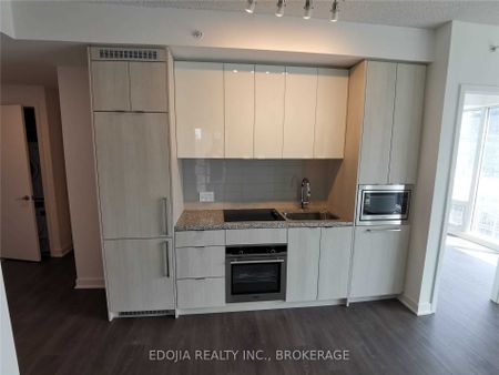 For Lease - 115 Blue Jays Way Unit# 1705, Toronto, Ontario - Photo 2