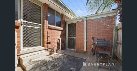 Easy Bayside Living in the Heart of Mordialloc - Photo 5