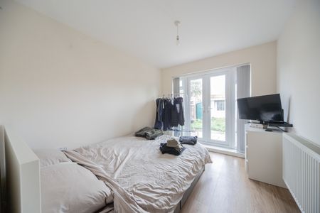 2 Bed Flat, Crowther Avenue, TW8 - Photo 4
