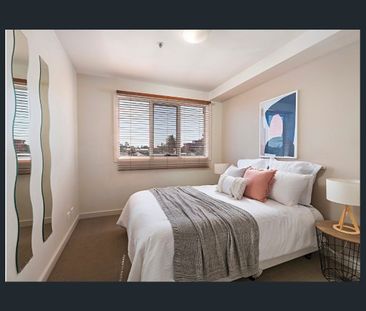Stylish & Convenient Living in the Heart of Preston - Photo 6