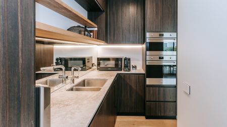 17 The Avenue , - Photo 4