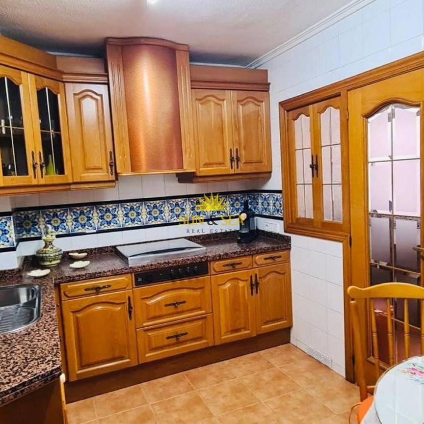 APARTMENT FOR RENT, 3 BEDROOMS AND 2 BATHROOMS IN ALICANTE - Photo 1