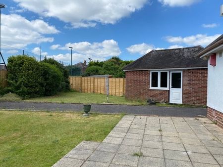 Cranbourne Close, Southampton - Photo 3