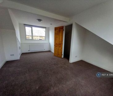 3 bedroom terraced house to rent - Photo 3