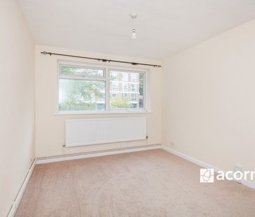 Flat to rent - Auckland Road, London, SE19 - Photo 4