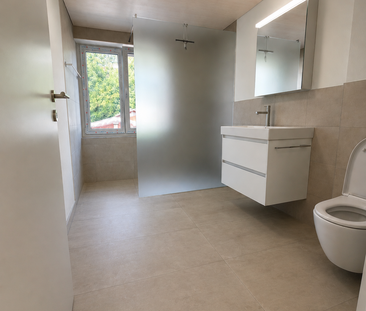 Modernes freistehendes 5.5-Zimmer-Einfamilienhaus an ruhiger Lage in Näfels - Photo 5