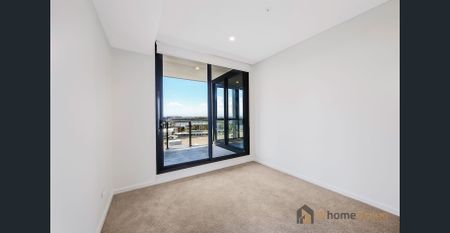 Brand New and Spacious Waterfront 2-Bedroom Apartments with unrestricted views – top levels - Photo 4