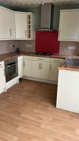 2 bedroom terraced house to rent - Photo 4